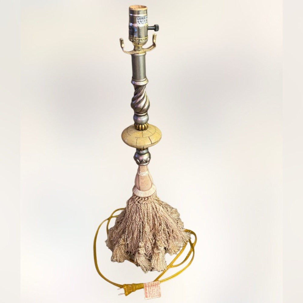 Vintage Michael Bergman braided rope frill 24 inch decorative table lamp tested